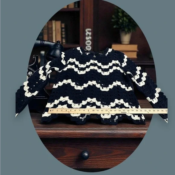 Vero Moda Open Crochet Knit Long Sleeve Sweater Top. Navy/White. Size: Large - Picture 7 of 11